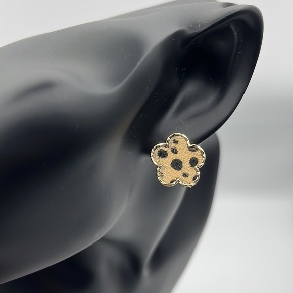 Spotted Animal Print Cloverleaf Leather Stud Earrings - Picture 1 of 8